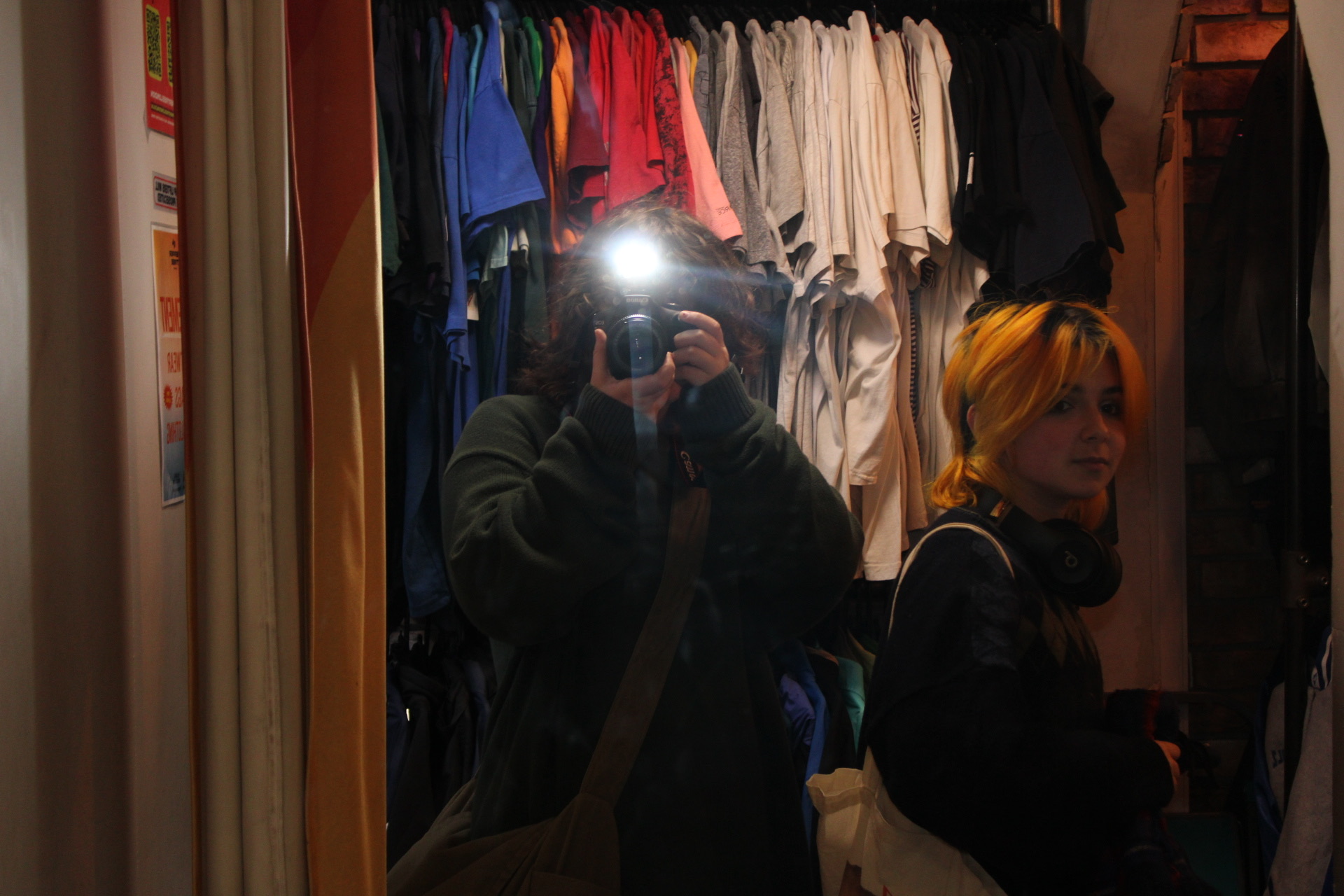 astro-person-shops_0502